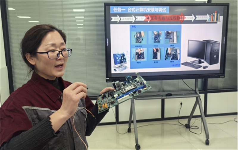 11-24電信工程系組織開展工學(xué)一體化課堂實(shí)施公開示范�?49.png 11-24電信工程系組織開展工學(xué)一體化課堂實(shí)施公開示范�?49.png