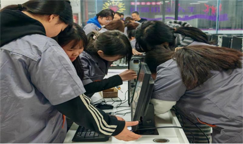 11-24電信工程系組織開展工學(xué)一體化課堂實(shí)施公開示范�?51.png 11-24電信工程系組織開展工學(xué)一體化課堂實(shí)施公開示范�?51.png